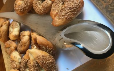 Kaak: Recipe for Crunchy Yeast Biscuits